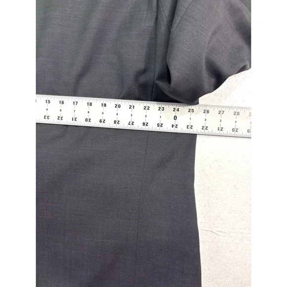 Profilo Uomo 48S 45x29 Charcoal 2pc Pant Suit 100% Wool Pleated Two Button
